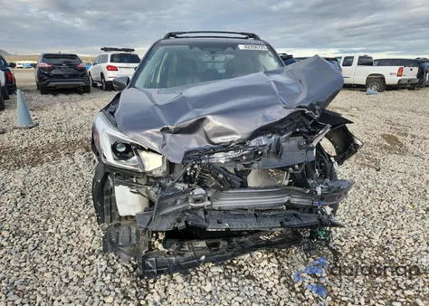 2023 Subaru Forester Limited z USA, uszkodzony, nr VIN JF2SKAPC8PH476910